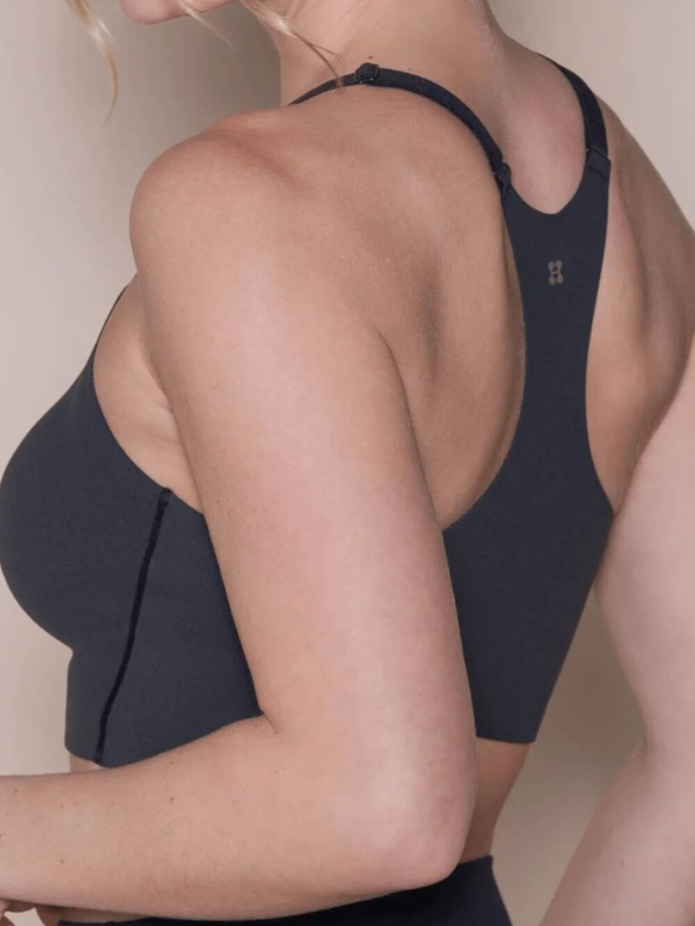 HUUG Daily Racerback Bra Black Medium M Wireless Comfortable Longline NWT